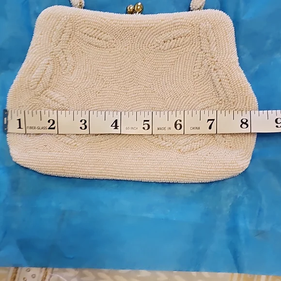 Elegant Cream Beaded Clutch - Picture 15 of 16